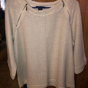 White Sweater with Three-Quarter Sleeves and Relaxed Fit